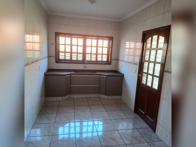 Casa à venda Residencial Corrocher com 379m² e 3 quartos por R$ 650.000 - 1000027165.jpg