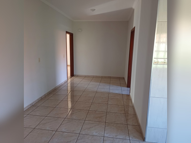 Casa à venda Residencial Corrocher com 379m² e 3 quartos por R$ 650.000 - 1000027167.jpg