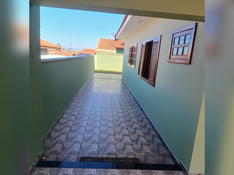 Casa à venda Residencial Corrocher com 379m² e 3 quartos por R$ 650.000 - 1000027175.jpg