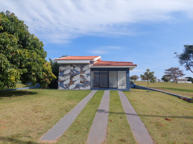 Casa de condomínio à venda Terras de Santa Cristina XIII Setor Marina com 900m² e 3 quartos por R$ 990.000 - whatsapp-image-2024-09-26-at-143401.jpeg