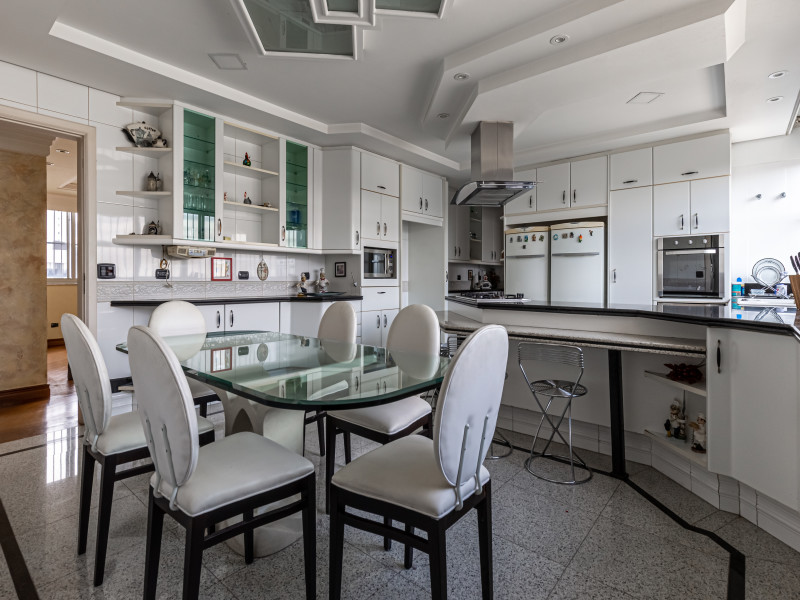 Cobertura à venda Jardim Paulista com 496m² e 5 quartos por R$ 6.600.000 - ed-maria-tereza-apto-131-area-servico-e-cozinha-16.jpg