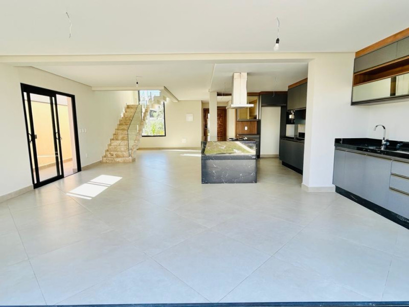 Casa de condomínio à venda Cajuru do Sul com 211m² e 3 quartos por R$ 1.539.000 - 9071ccbd-bce7-4d2b-a9ad-f727b15aa38b.jpeg