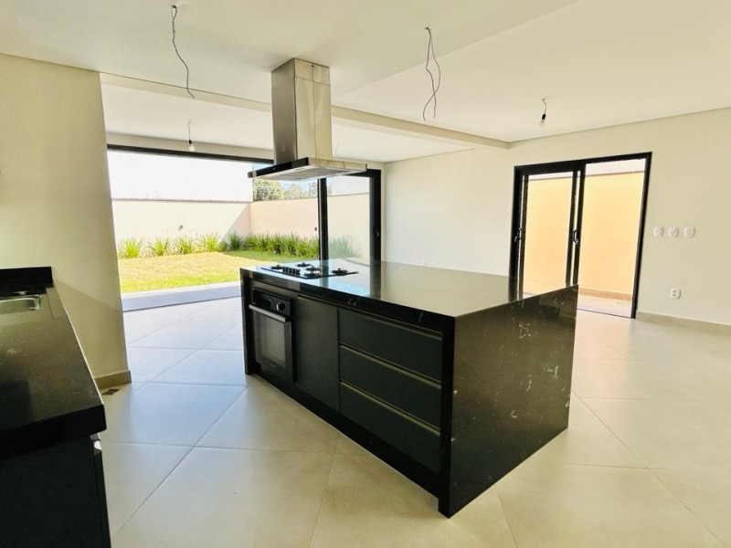 Casa de condomínio à venda Cajuru do Sul com 211m² e 3 quartos por R$ 1.539.000 - e5098ea8-12cd-4a15-8ca8-6f3efd31e9b2.jpeg