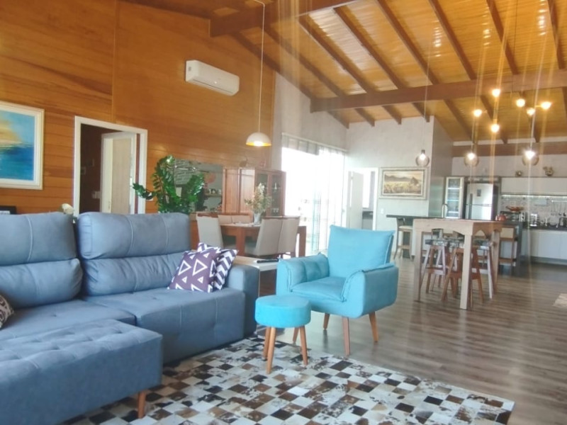 Casa à venda Seminário com 190m² e 2 quartos por R$ 1.200.000 - img-20250119-wa0088.jpg