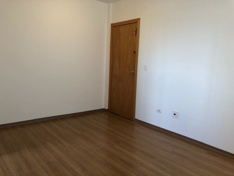 Apartamento à venda Vargem Grande com 60m² e 3 quartos por R$ 270.000 - imagem-do-whatsapp-de-2025-05-09-as-125205-e60bb878.jpg