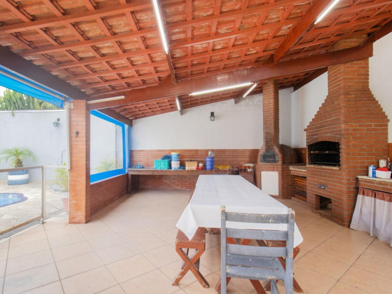 Casa à venda Pedreira com 477m² e 3 quartos por R$ 990.000 - img-20250813-wa0042.jpg