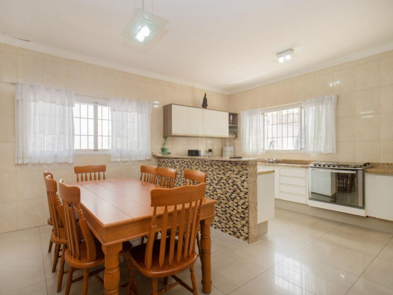 Casa à venda Pedreira com 477m² e 3 quartos por R$ 990.000 - img-20250813-wa0047.jpg