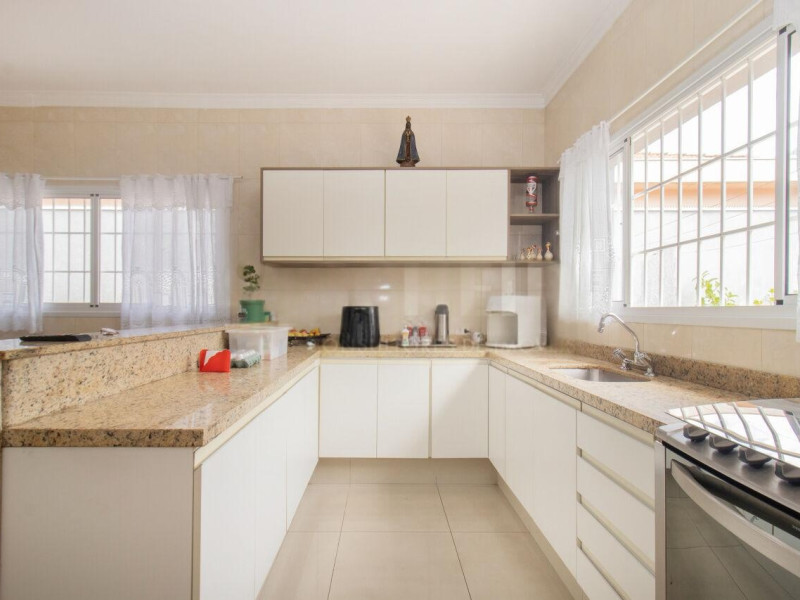 Casa à venda Pedreira com 477m² e 3 quartos por R$ 990.000 - img-20250813-wa0052.jpg