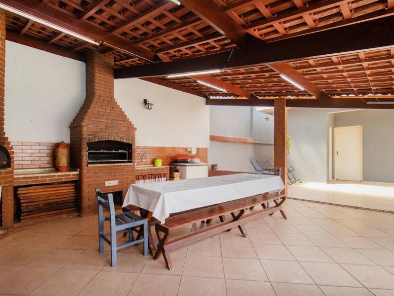 Casa à venda Pedreira com 477m² e 3 quartos por R$ 990.000 - img-20250813-wa0071.jpg