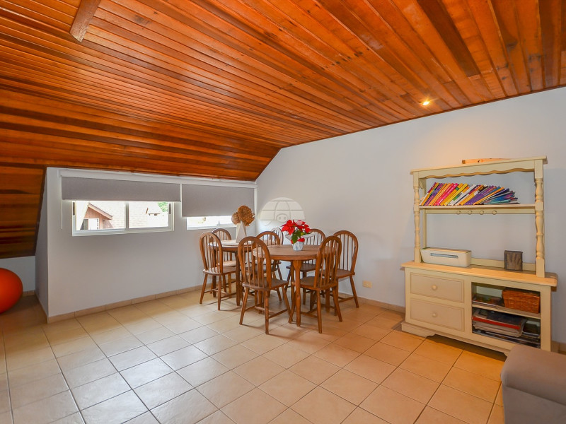 Casa à venda Pilarzinho com 198m² e 3 quartos por R$ 790.000 - 65-40-1-1630x1080.jpg