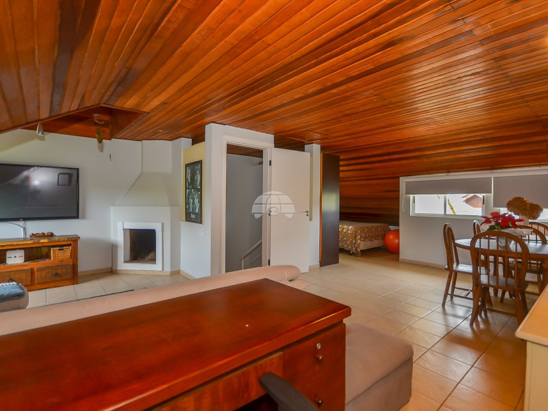 Casa à venda Pilarzinho com 198m² e 3 quartos por R$ 790.000 - 65-42-1-1630x1080.jpg