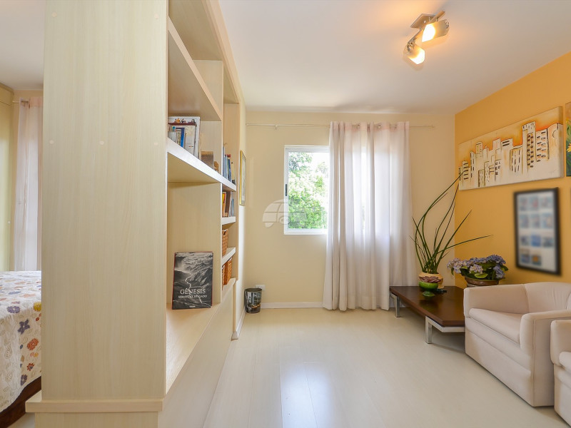 Casa à venda Pilarzinho com 198m² e 3 quartos por R$ 790.000 - 80-29-1-1630x1080.jpg