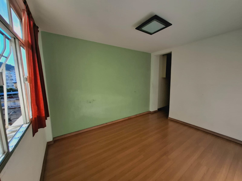 Apartamento à venda Centro com 60m² e 2 quartos por R$ 220.000 - img-20250516-wa0020.jpg