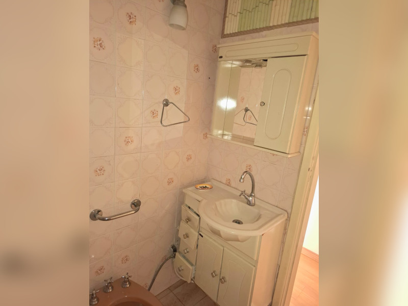 Apartamento à venda Centro com 60m² e 2 quartos por R$ 220.000 - img-20250516-wa0036.jpg