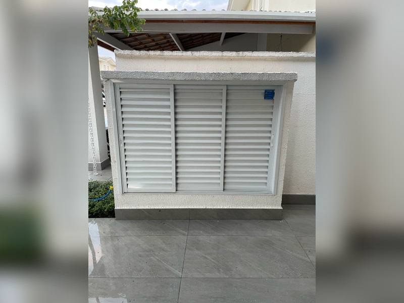 Casa de condomínio à venda Cézar de Souza com 117m² e 3 quartos por R$ 960.000 - img-20250426-wa0017.jpg