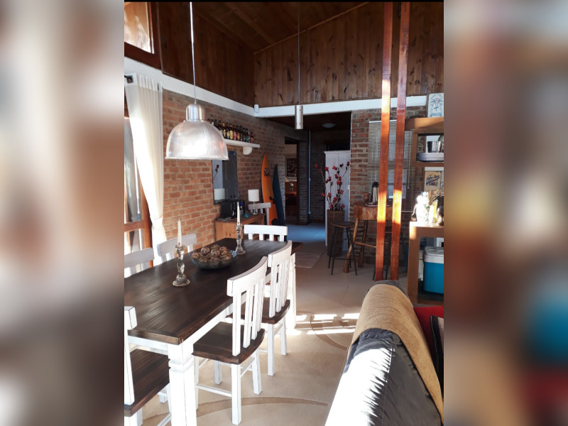 Casa à venda Xangri-Lá com 200m² e 3 quartos por R$ 850.000 - img-20240617-wa00192.jpg