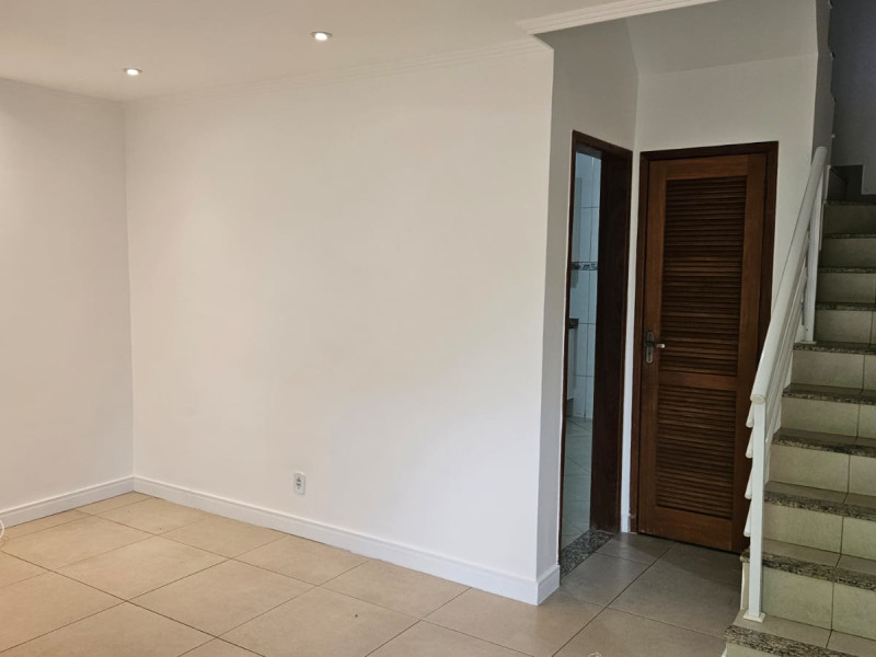 Casa de condomínio para alugar Bento Ribeiro com 102m² e 2 quartos por R$ 2.000 - img-20250610-wa0045.jpg