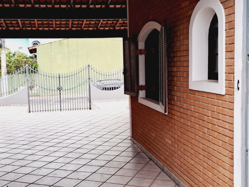 Casa à venda Centro com 212m² e 4 quartos por R$ 1.399.000 - img-20250615-wa0040.jpg