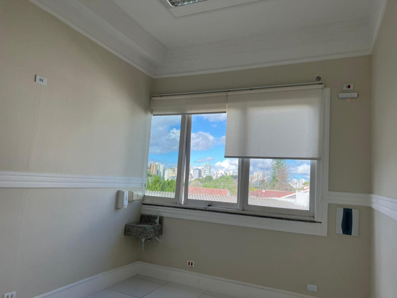 Comercial para alugar Bigorrilho com 30m² e 0 quartos por R$ 2.500 - e348199d-0e54-45a1-8d1f-1234164f27af.jpeg