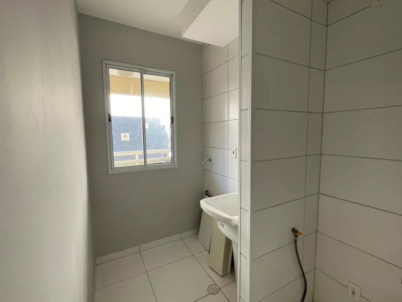 Apartamento à venda Jardim Rio das Pedras com 55m² e 2 quartos por R$ 210.000 - apto-cotia-lavanderia-02.jpg