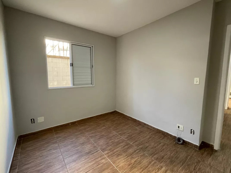 Apartamento à venda Jardim Rio das Pedras com 55m² e 2 quartos por R$ 210.000 - apto-cotia-quarto-fundos-04.jpg