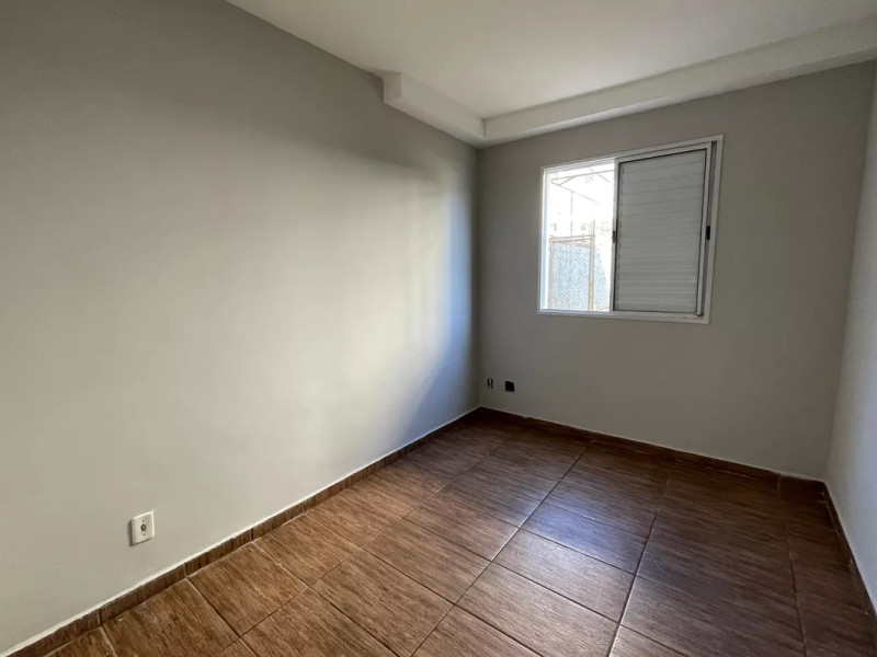 Apartamento à venda Jardim Rio das Pedras com 55m² e 2 quartos por R$ 210.000 - apto-cotia-quarto-perto-sala-01.jpg