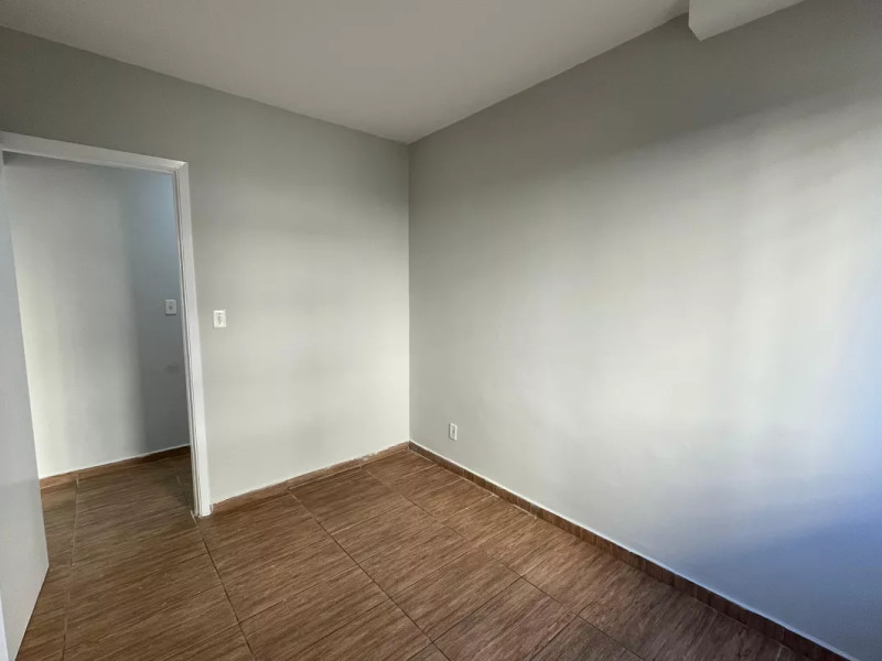 Apartamento à venda Jardim Rio das Pedras com 55m² e 2 quartos por R$ 210.000 - apto-cotia-quarto-perto-sala-02.jpg