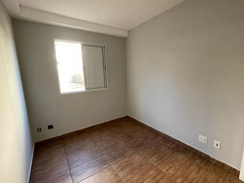 Apartamento à venda Jardim Rio das Pedras com 55m² e 2 quartos por R$ 210.000 - apto-cotia-quarto-perto-sala-04.jpg