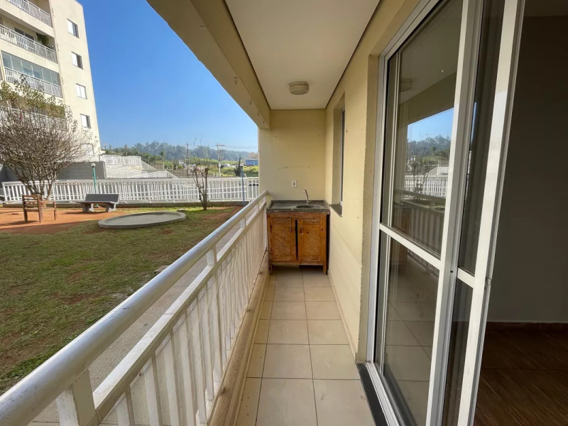 Apartamento à venda Jardim Rio das Pedras com 55m² e 2 quartos por R$ 210.000 - apto-cotia-sacada-01.jpg