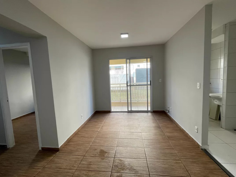 Apartamento à venda Jardim Rio das Pedras com 55m² e 2 quartos por R$ 220.000 - apto-cotia-sala-2.jpg