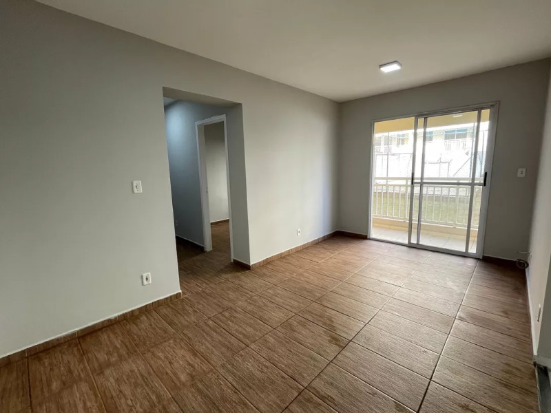 Apartamento à venda Jardim Rio das Pedras com 55m² e 2 quartos por R$ 220.000 - apto-cotia-sala-3.jpg