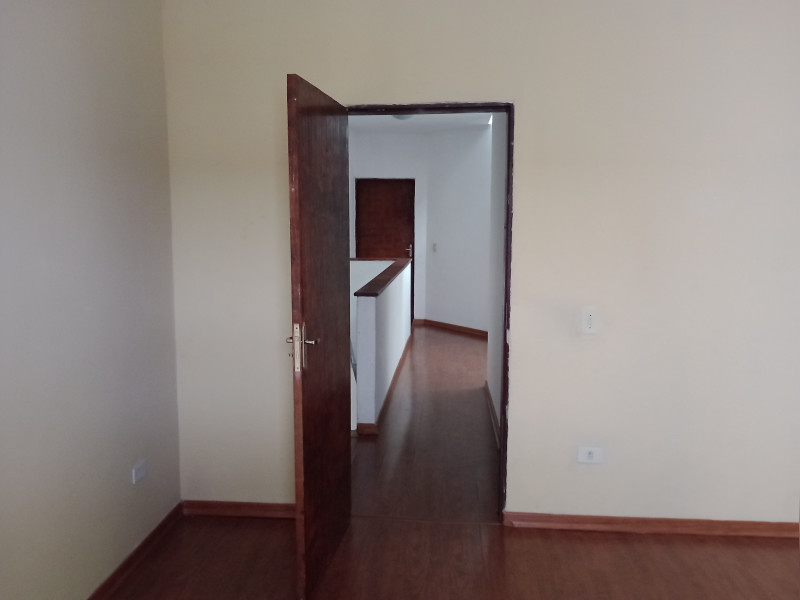 Casa à venda Parque São Vicente com 256m² e 4 quartos por R$ 860.000 - img-20250728-133424528-mfnr.jpg