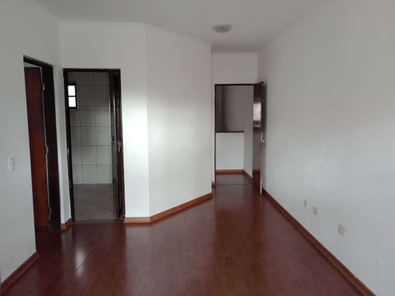 Casa à venda Parque São Vicente com 256m² e 4 quartos por R$ 860.000 - img-20250728-133627467-mfnr.jpg