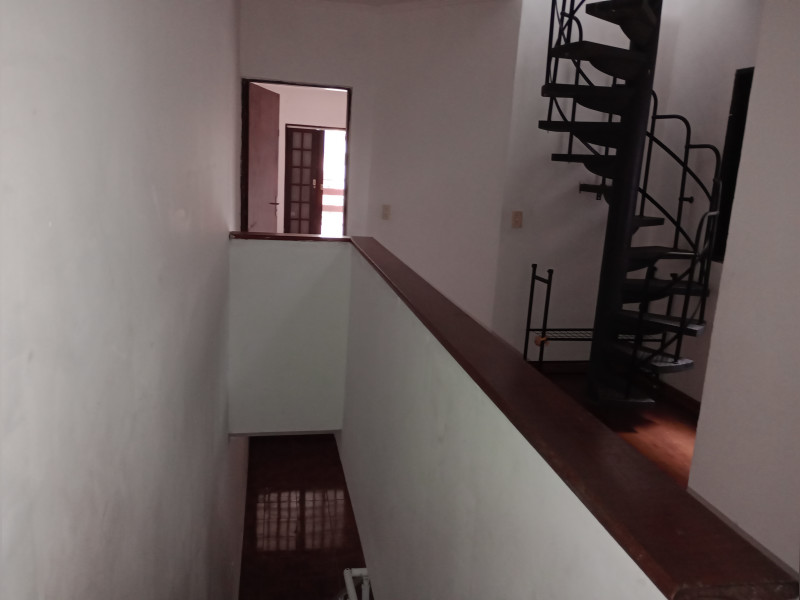 Casa à venda Parque São Vicente com 256m² e 4 quartos por R$ 860.000 - img-20250728-133856326-mfnr.jpg