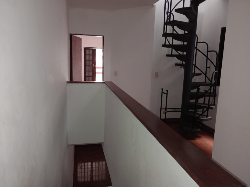 Casa à venda Parque São Vicente com 256m² e 4 quartos por R$ 860.000 - img-20250728-133901331-mfnr.jpg