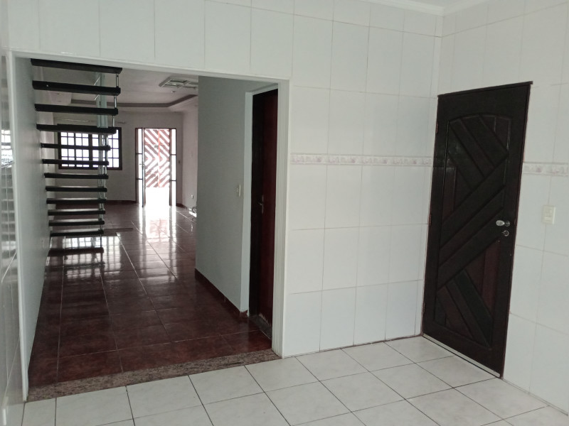 Casa à venda Parque São Vicente com 256m² e 4 quartos por R$ 860.000 - img-20250728-134231711-mfnr.jpg
