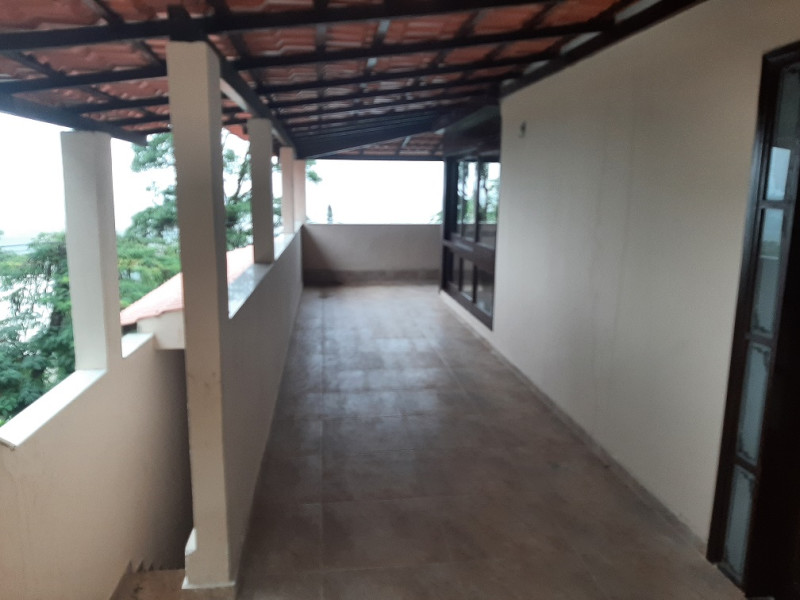 Casa de condomínio à venda Itanhangá com 380m² e 5 quartos por R$ 690.000 - 07-varanda.jpg