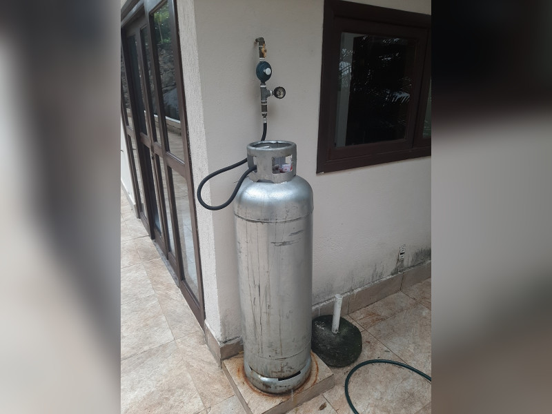 Casa de condomínio à venda Itanhangá com 380m² e 5 quartos por R$ 600.000 - 17-instalacao-cilindro-de-gas.jpg