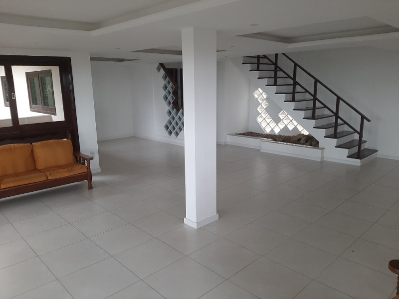 Casa de condomínio à venda Itanhangá com 380m² e 5 quartos por R$ 600.000 - 20-sala-outro-ponto-de-vista.jpg