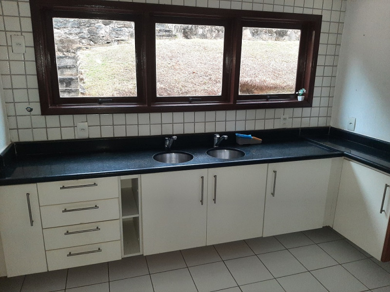 Casa de condomínio à venda Itanhangá com 380m² e 5 quartos por R$ 600.000 - 24-cozinha.jpg