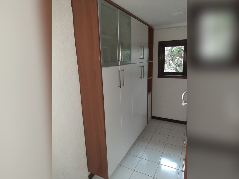 Casa de condomínio à venda Itanhangá com 380m² e 5 quartos por R$ 600.000 - 27-armarios-da-cozinha.jpg