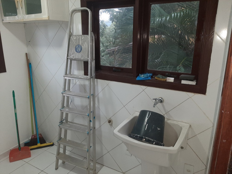 Casa de condomínio à venda Itanhangá com 380m² e 5 quartos por R$ 600.000 - 34-quarto-de-servico-e-lavanderia.jpg