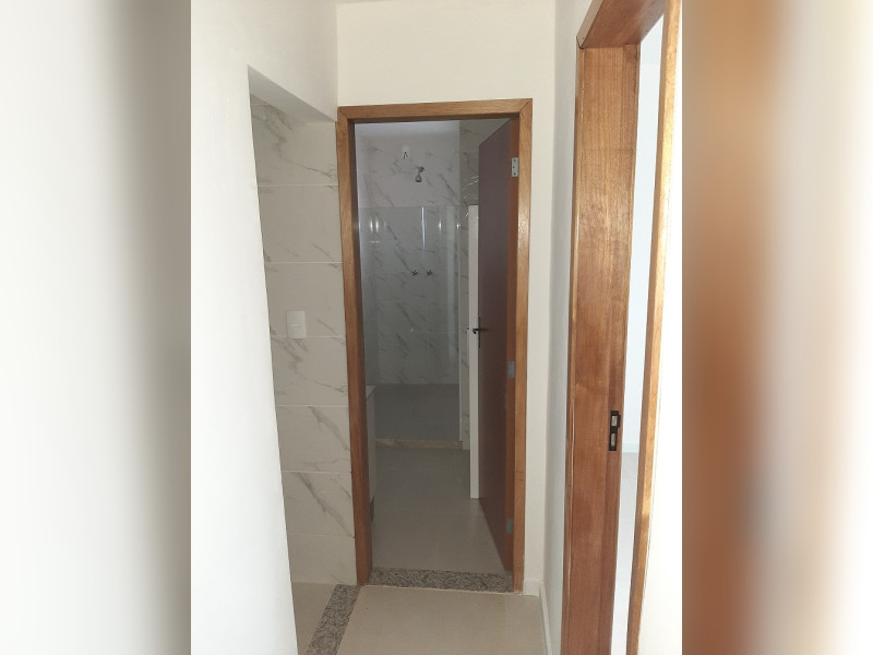 Casa de condomínio à venda Itanhangá com 380m² e 5 quartos por R$ 600.000 - 65-corredor-vista-da-sala.jpg