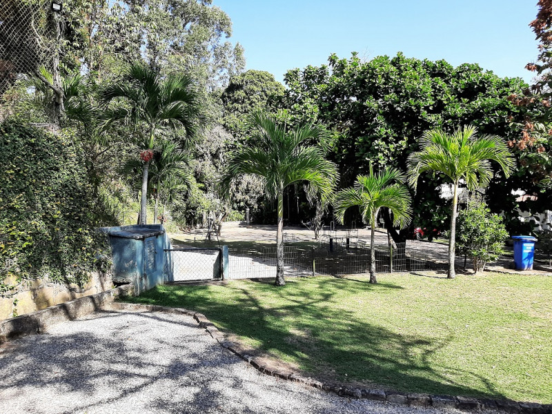 Casa de condomínio à venda Itanhangá com 380m² e 5 quartos por R$ 600.000 - 88-parquinho.jpg