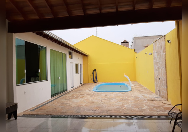 imóvel com 280m²