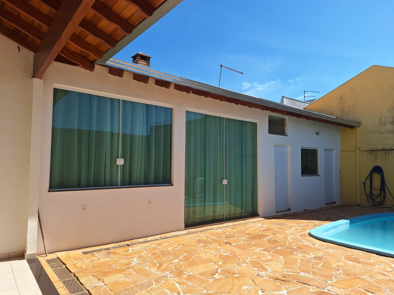 Casa à venda Centro com 280m² e 3 quartos por R$ 99.999.999 - 1000326833.jpg