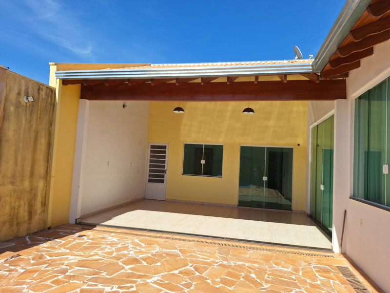 Casa à venda Centro com 280m² e 3 quartos por R$ 99.999.999 - 1000326835.jpg