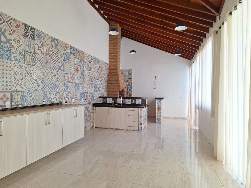 Casa à venda Centro com 280m² e 3 quartos por R$ 99.999.999 - 1000326837.jpg