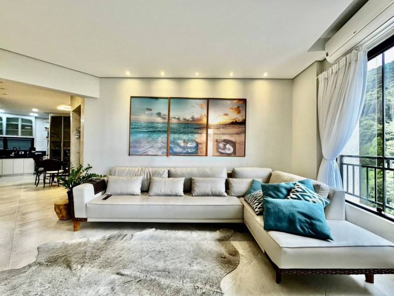 Apartamento à venda Pitangueiras com 110m² e 4 quartos por R$ 788.000 - img-9129.jpeg