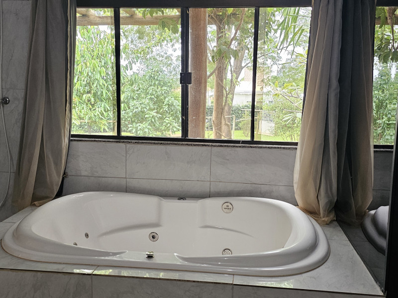 Chácara à venda Centro com 300m² e 4 quartos por R$ 800.000 - 1000297030.jpg